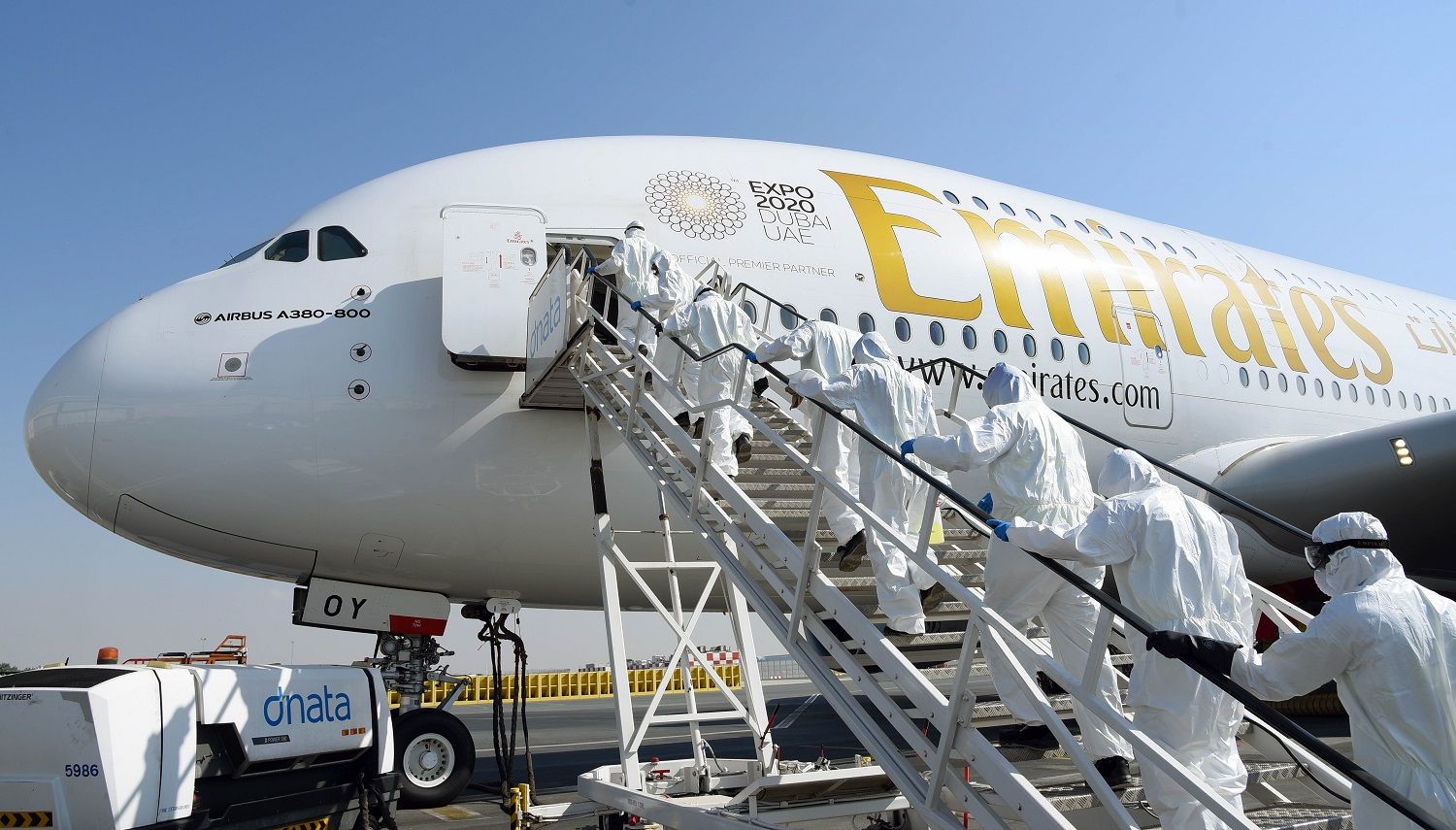 Así limpia y desinfecta sus aeronaves Emirates en Dubai para prevenir el Coronavirus