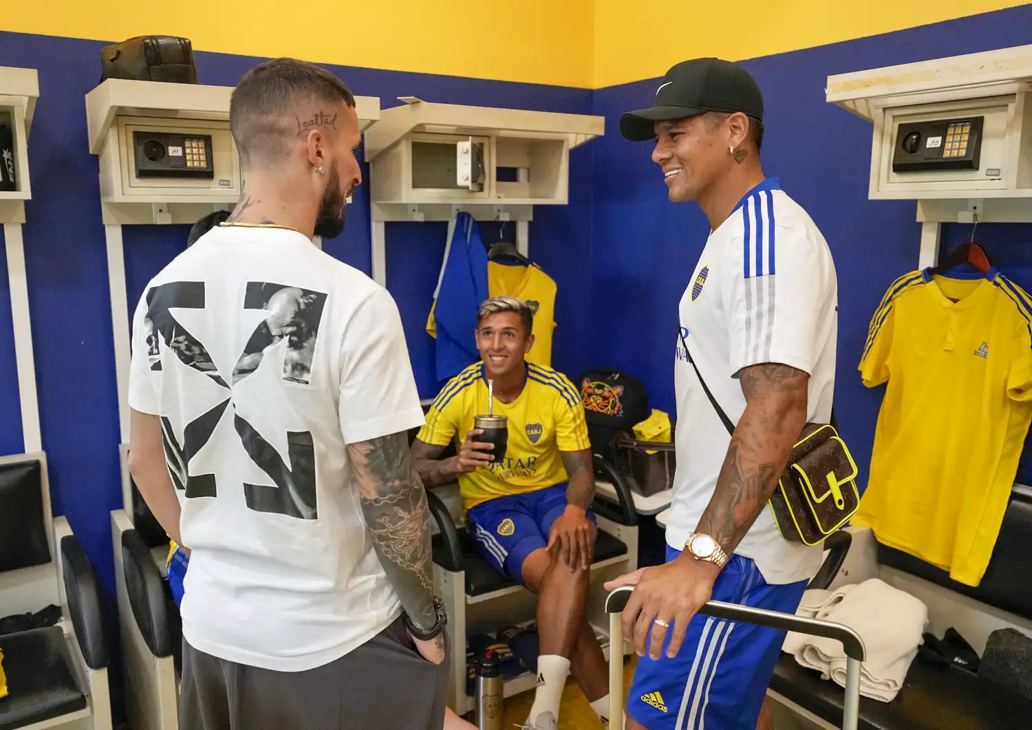 Benedetto ayer, junto a Rojo y Almendra.