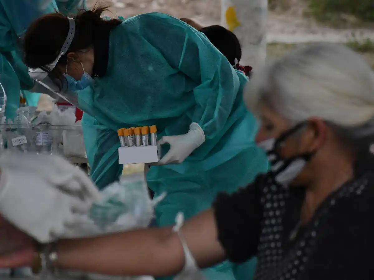 Otras 54 personas murieron y 3.367 se contagiaron con coronavirus hoy en Argentina