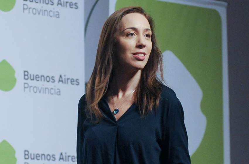 Licitan la compra de 9 mil celulares para alumnos secundarios