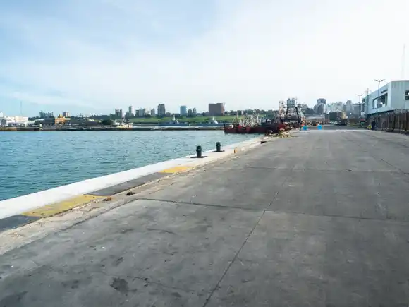 Finalizaron las obras de mejoras en el frente de amarre de la Escollera Norte: invirtieron más de 72 millones