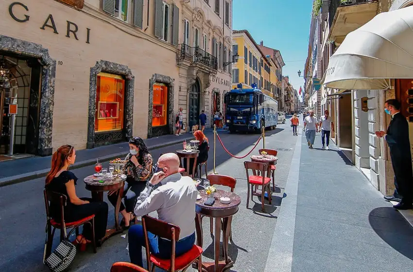 Italia inició una esperada reapertura de la gastronomía y el entretenimiento
