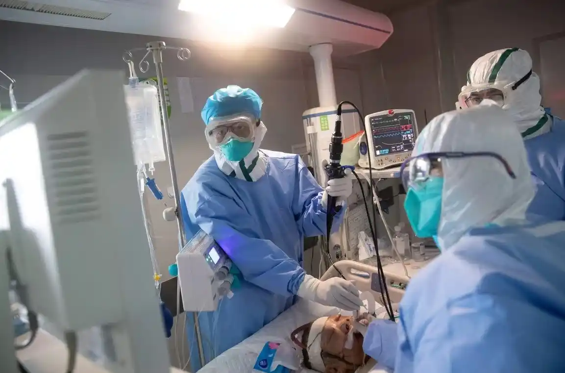 Confirmaron 62 muertes y 3.624 nuevos contagiados en el país 