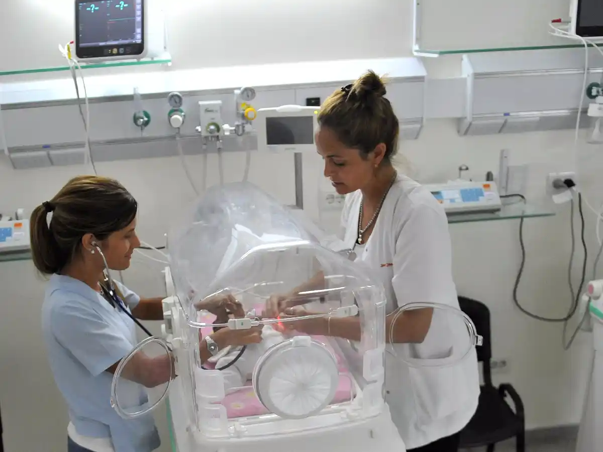 Con el tomógrafo y la nueva  neo bajaron más del 70% las  derivaciones en el Hospital