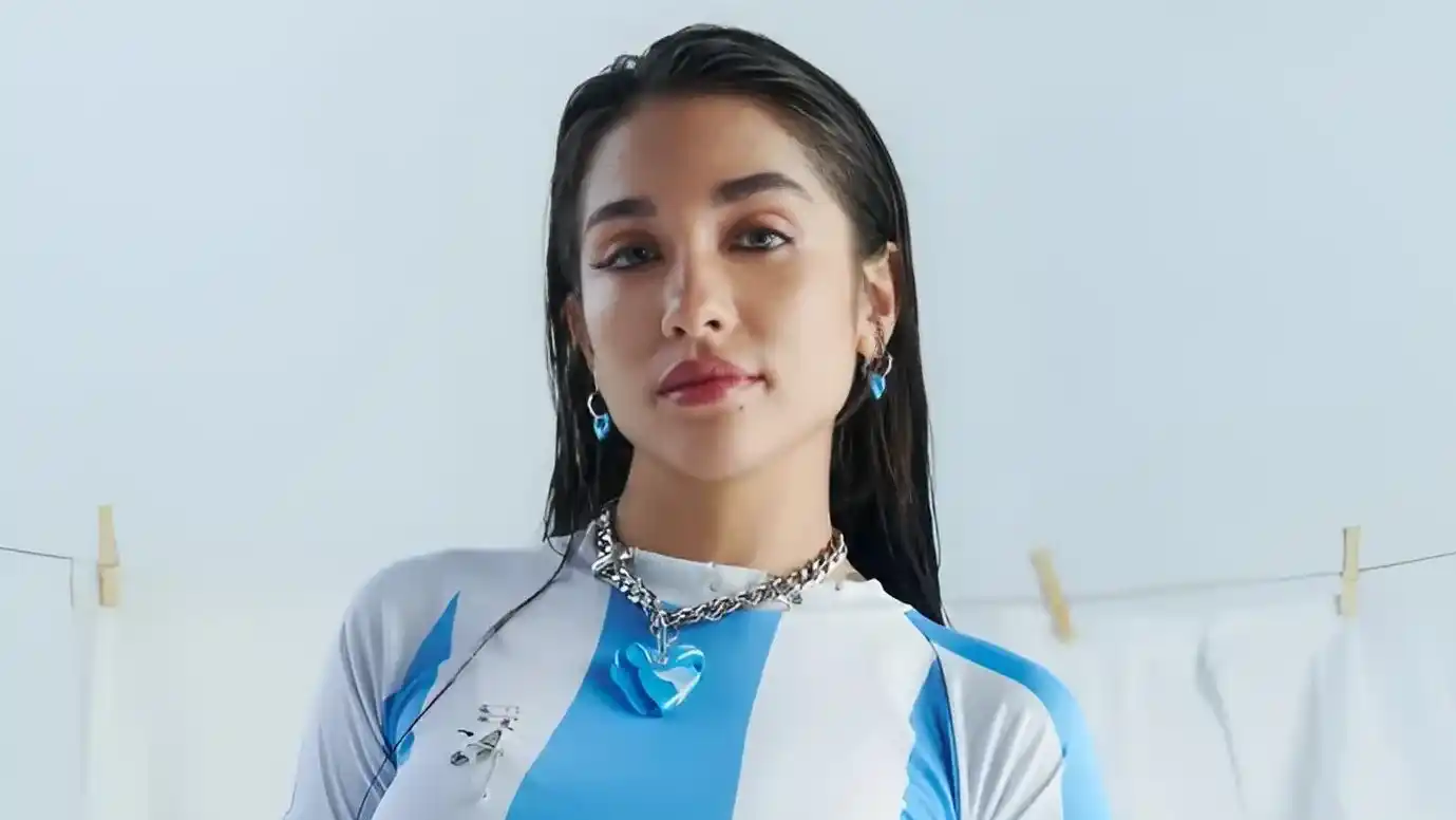 María Becerra será la encargada de entonar las estrofas del himno Nacional Argentina en la gran Final del Mundial.