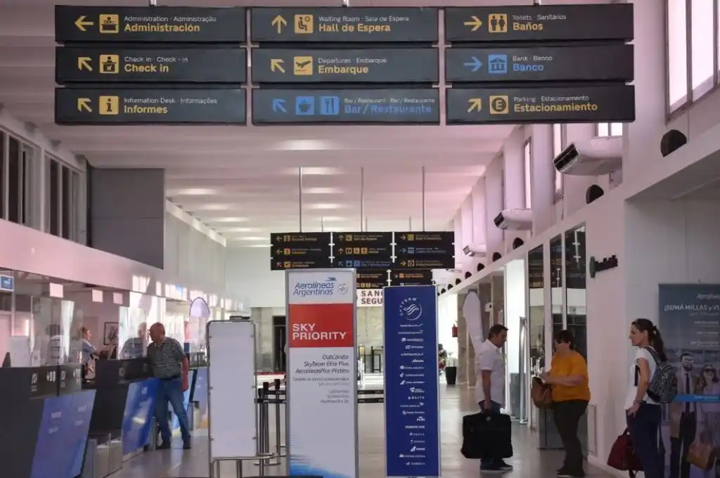 Ya están en marcha las obras que buscan convertir el Aeropuerto Sauce Viejo en internacional