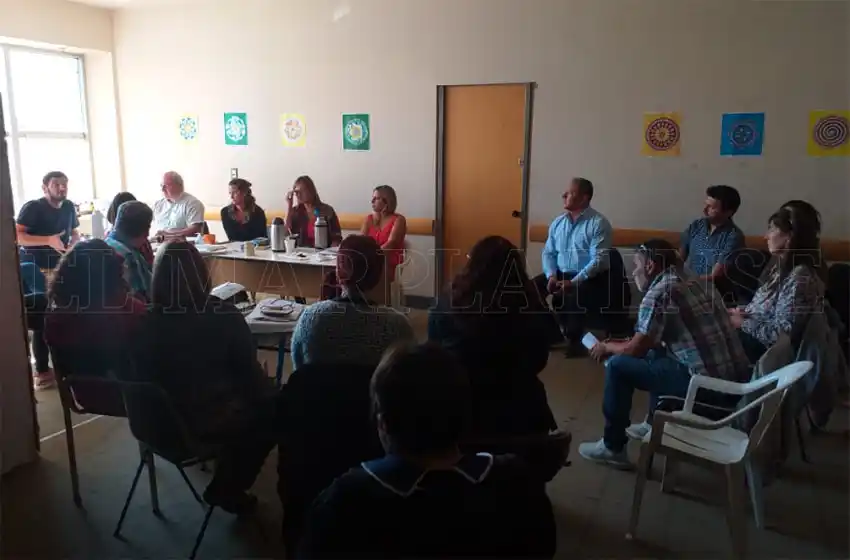 Piden guardias mínimas en las escuelas para proteger a docentes y auxiliares