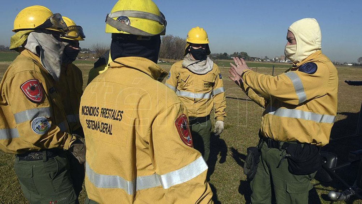 Arribaron brigadistas de Entre Ríos para lucha con el fuego en el Delta 