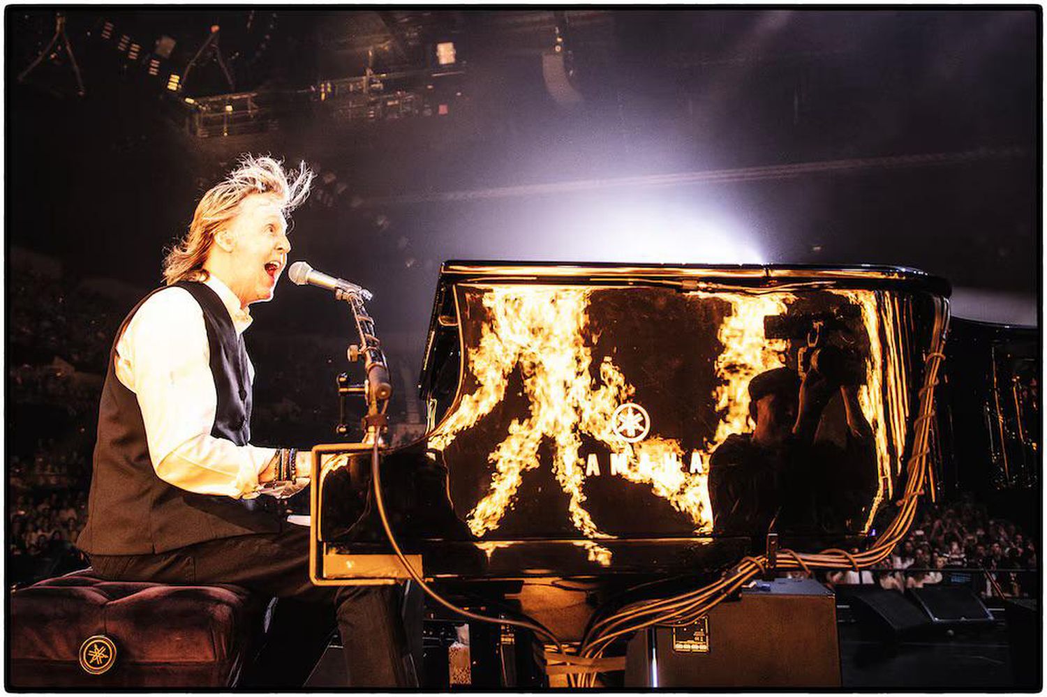 Paul McCartney. En pleno concierto.