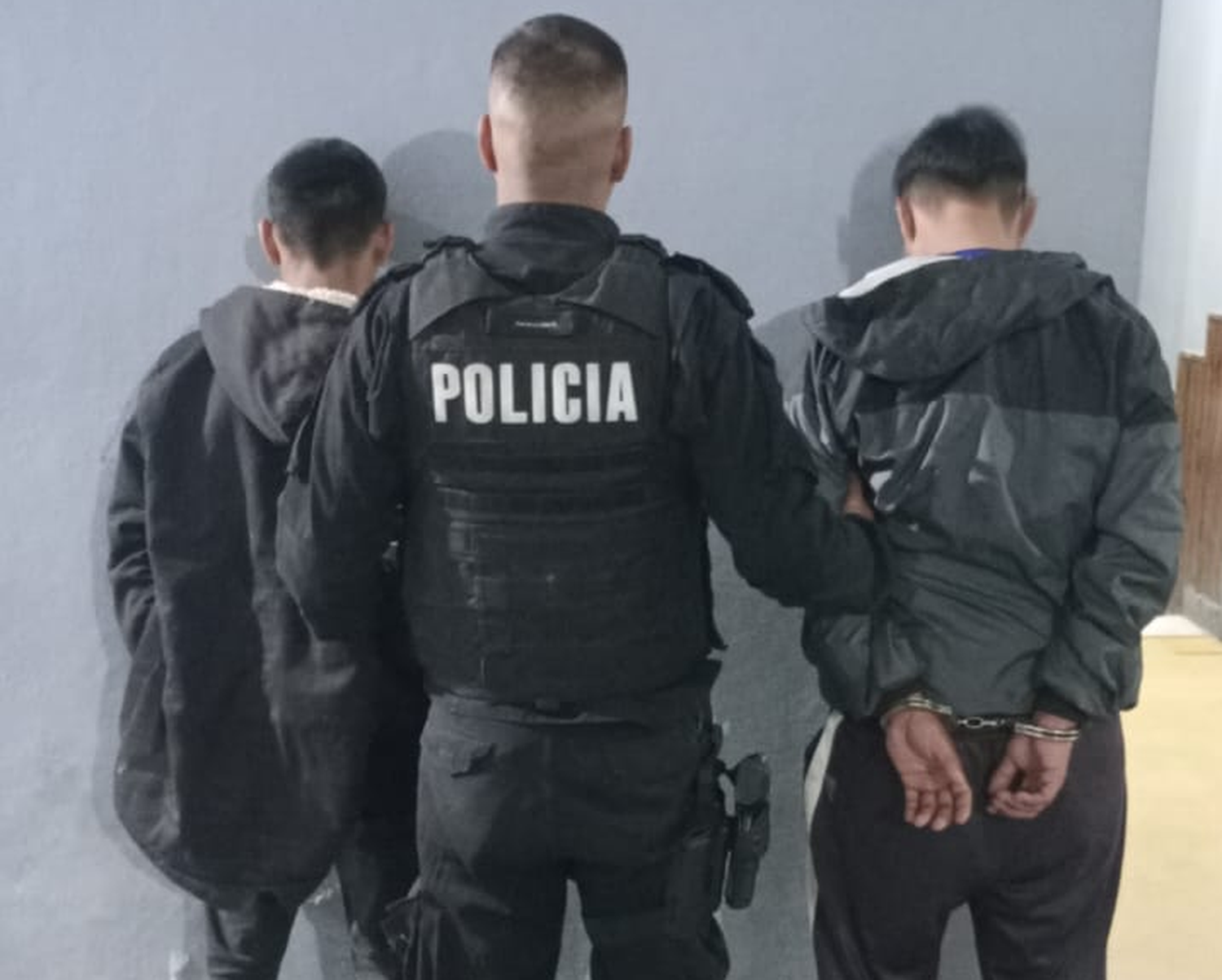 Detenidos.