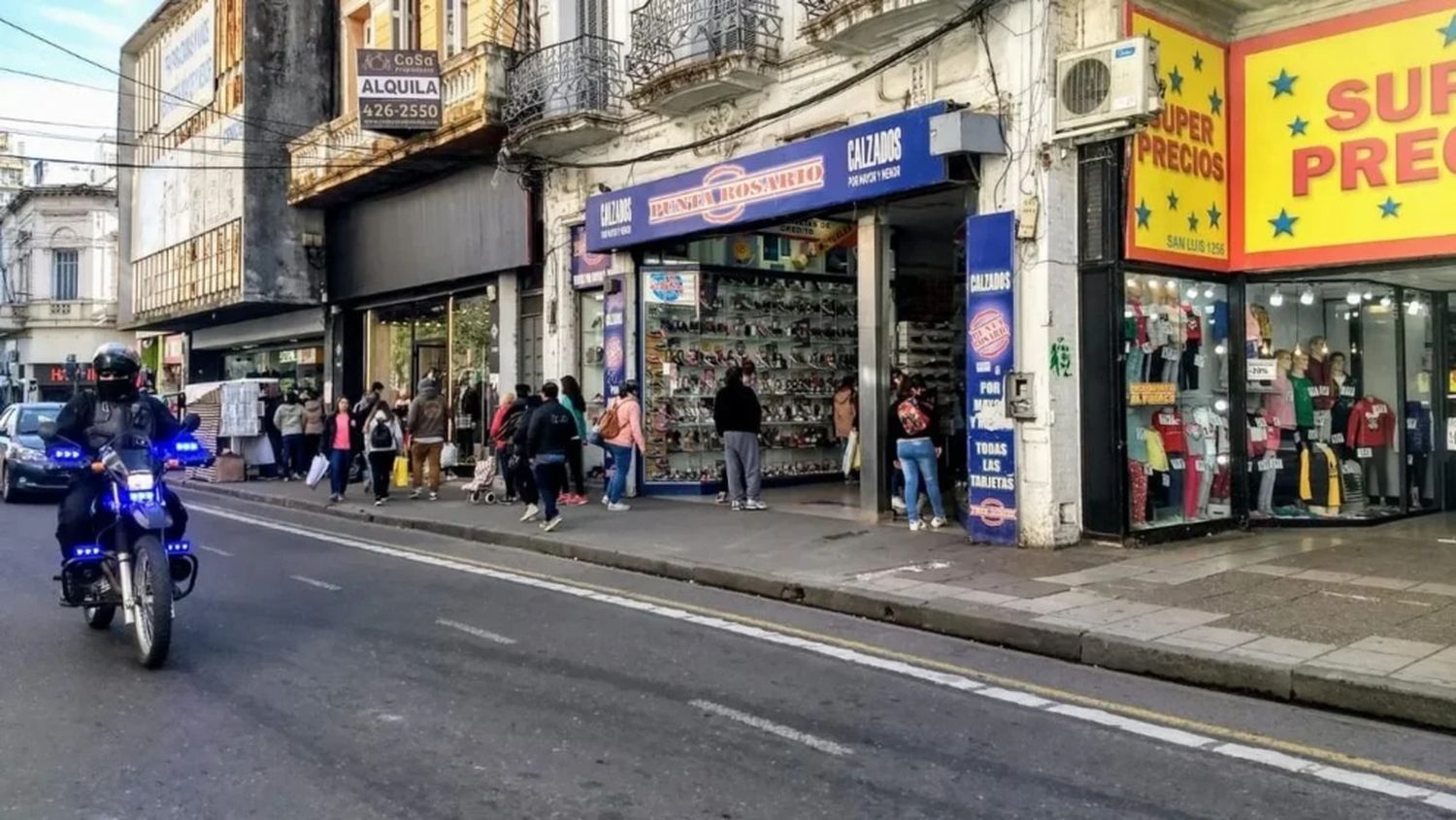 Calle San Luis: comercios abren el viernes, en la previa del Día de la Madre