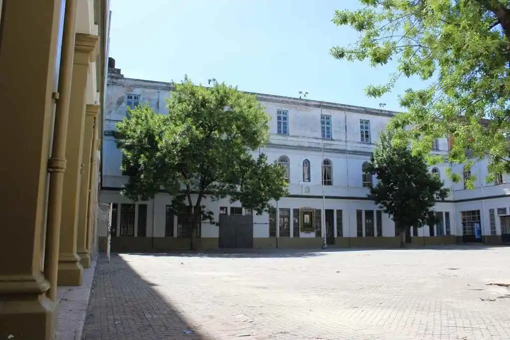 Actualmente el San José tiene una capacidad para más de 2 mil alumnos y se puede cursar desde la educación inicial hasta el terciario.