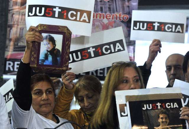 Acto a 29 meses de la Tragedia de Once: "Sigue habiendo pasajeros que viajan colgados"
