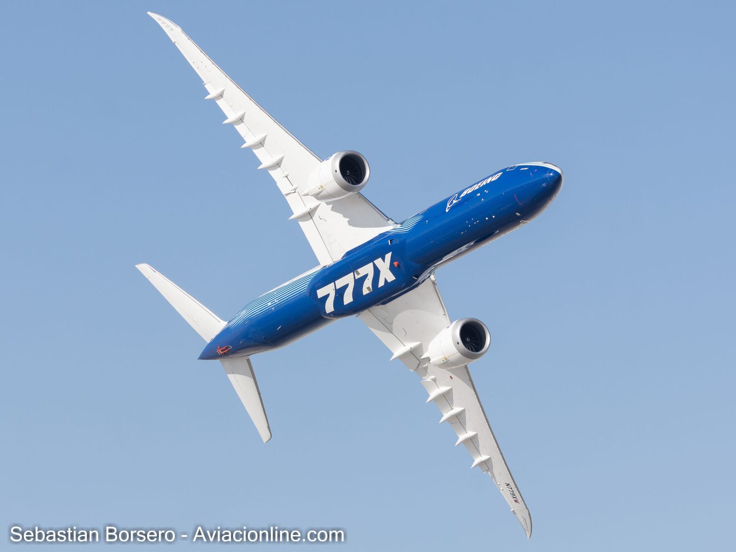 Boeing frena la campaña de certificación del 777X al encontrar fallas en los soportes de los motores