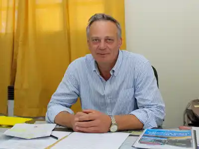 Entusiasma a los municipios la propuesta de hacerse cargo de los caminos rurales