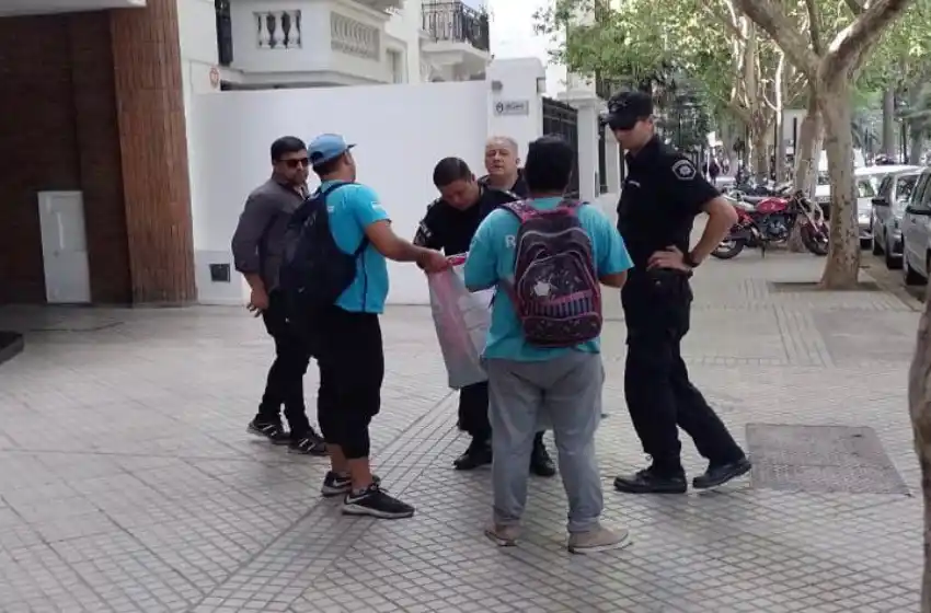 Se hicieron pasar por recolectores para vender bolsas de consorcio y fueron atrapados