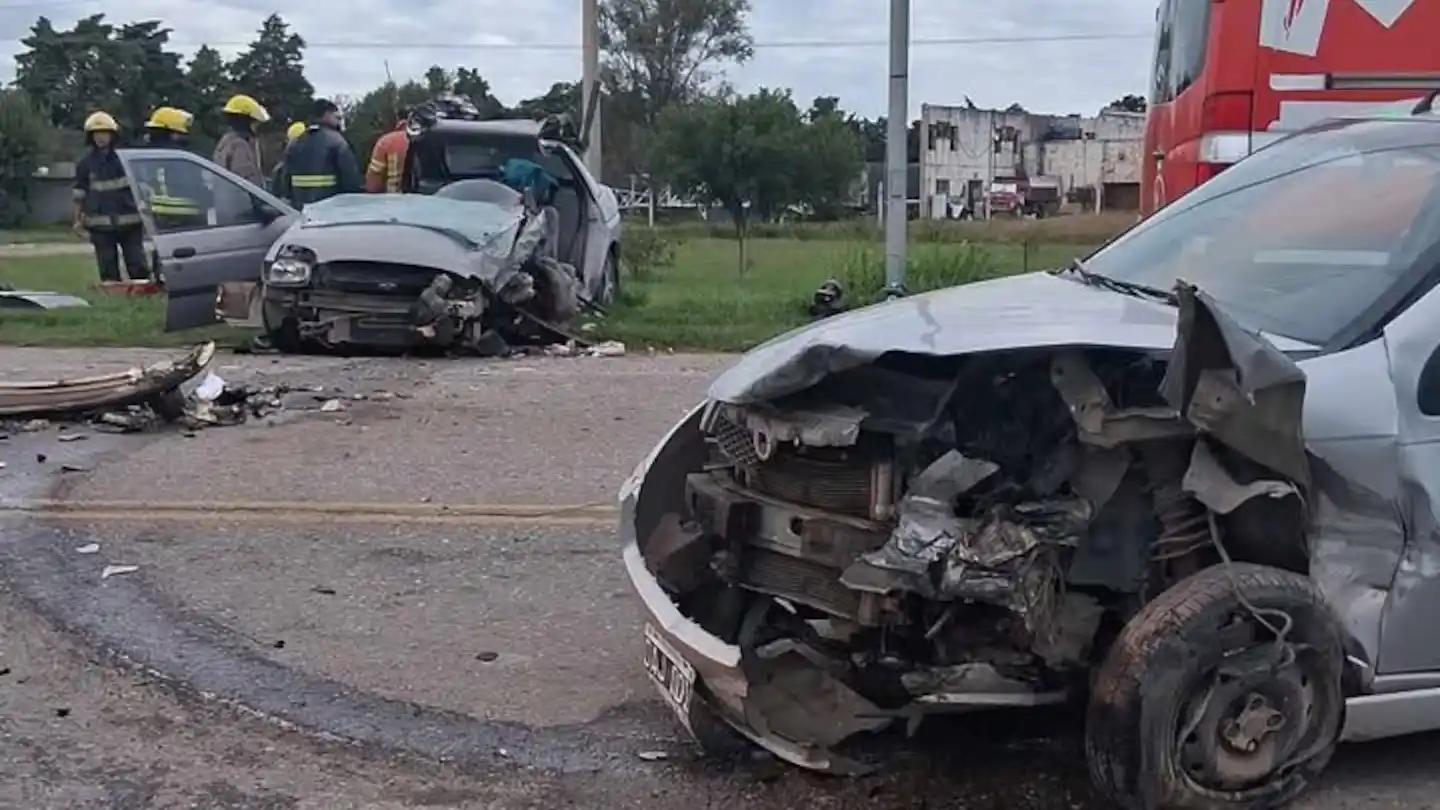 El impacto fue frontal sobre la ruta 19.