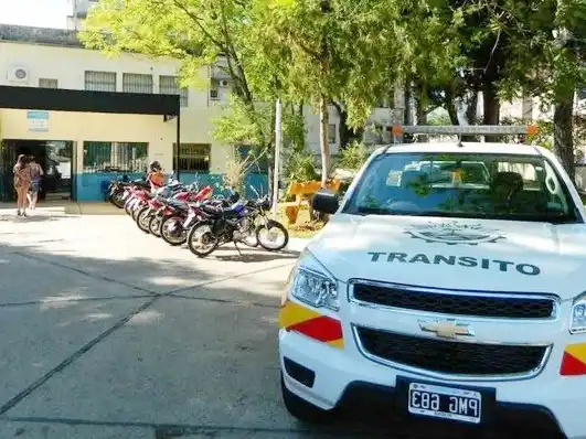 Entrega de licencias de conducir en formato físico