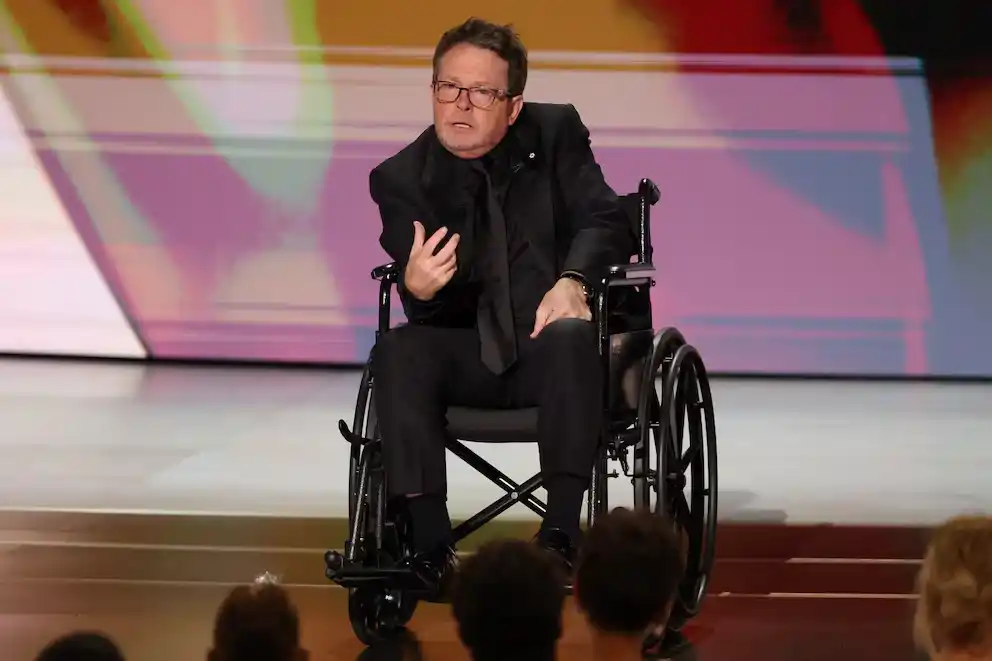 Michael J. Fox recibió el Premio Humanitario Bob Hope y fue ovacionado de pie