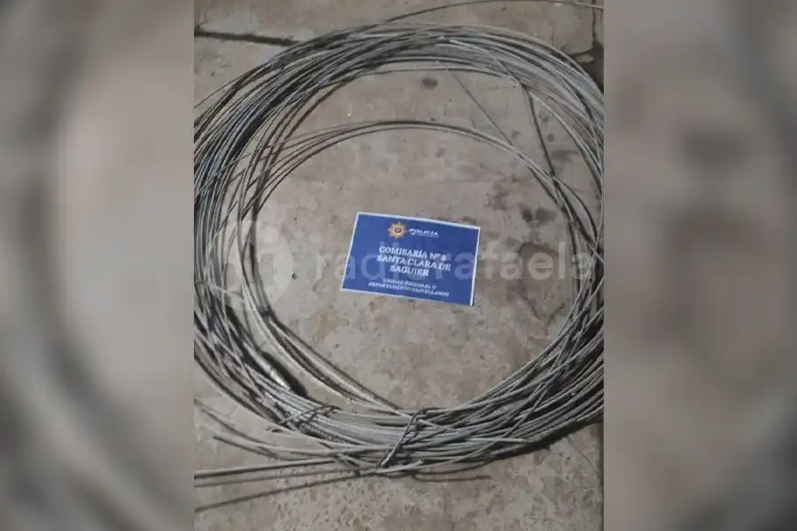 Lo vieron robando cables desde un obrador en la región: lo detuvieron y le secuestraron la camioneta