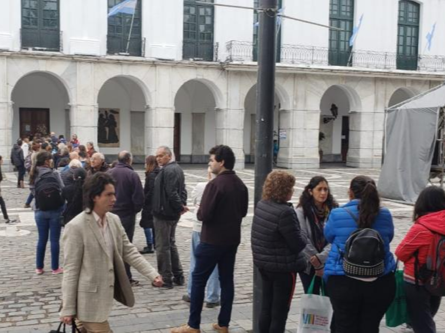 Papelón: el cartel con un horror ortográfico en el Congreso de la Lengua
