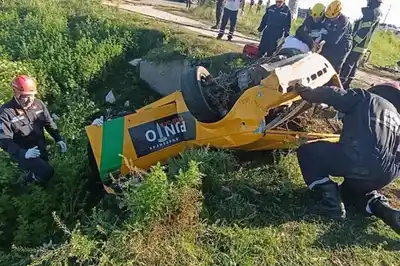 Accidente fatal en ruta 4S: un piloto murió tras chocar con su auto contra una alcantarilla