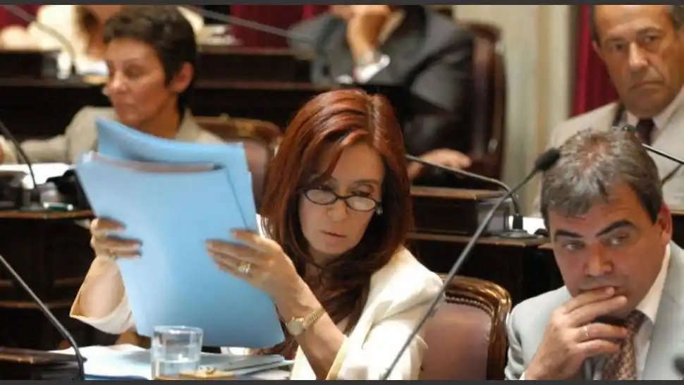 Pedirán el desafuero de CFK y allanamiento a sus casas
