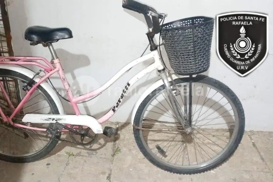 Un mayor y dos menores robaron una bicicleta desde la terminal de ómnibus