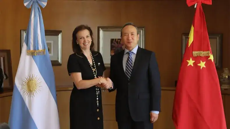 Diana Mondino se reunió con el embajador chino y reafirmaron los "lazos de amistad" entre países