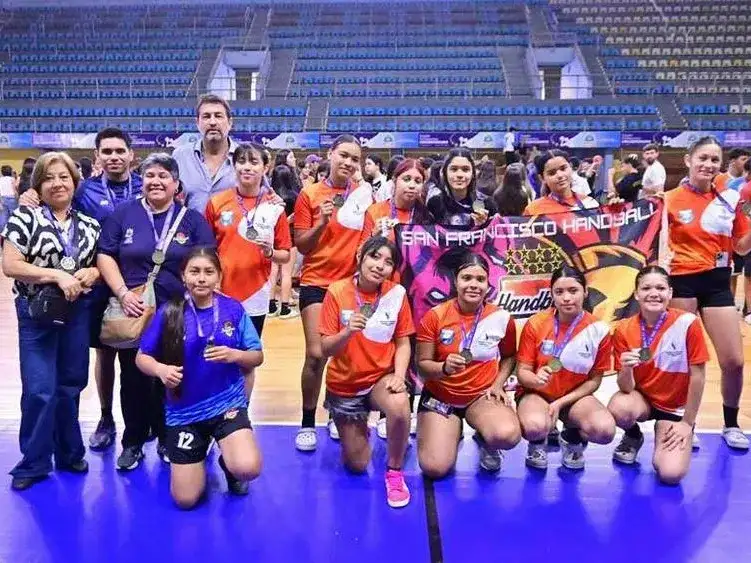 Laishí y Pirané con
oro en handball sub 16