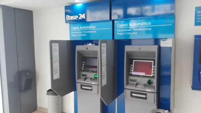“Fui al banco a retirar dinero y mi plata ya no estaba más”