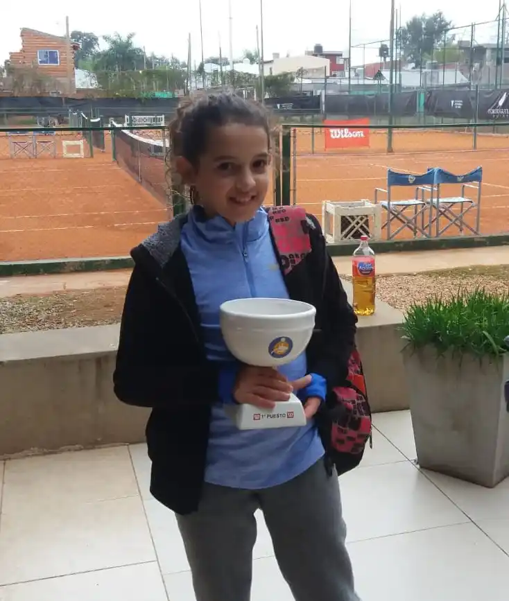 Buena actuación de Katia Bula en el Nacional de Menores