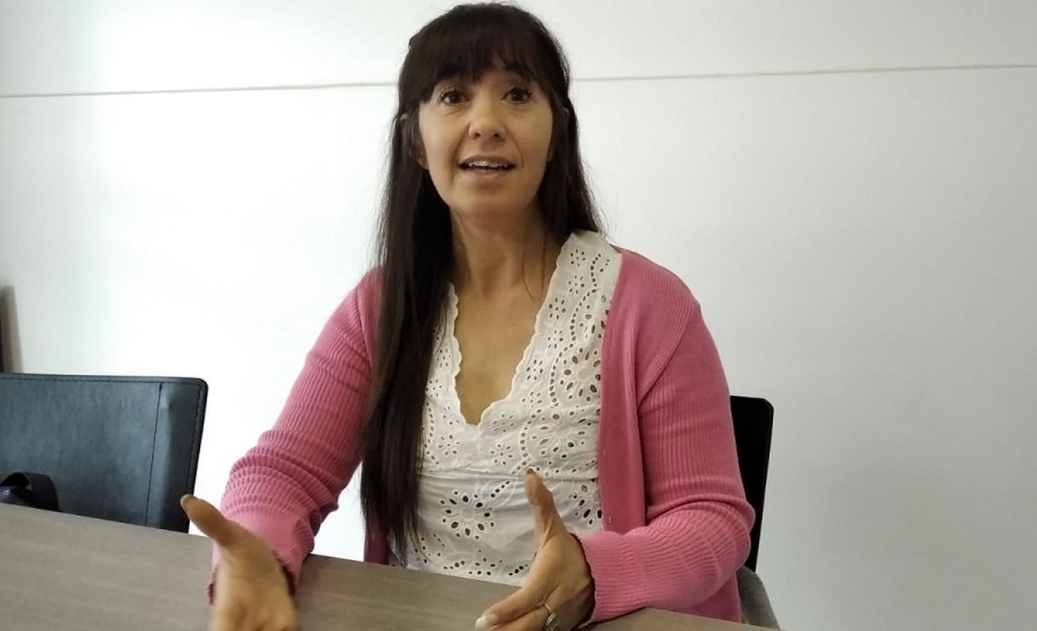 Karina Carreño, docente y licenciada en Historia de la Unicen.