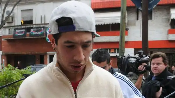 Motochorros le robaron el auto al hermano de Carlos Tévez