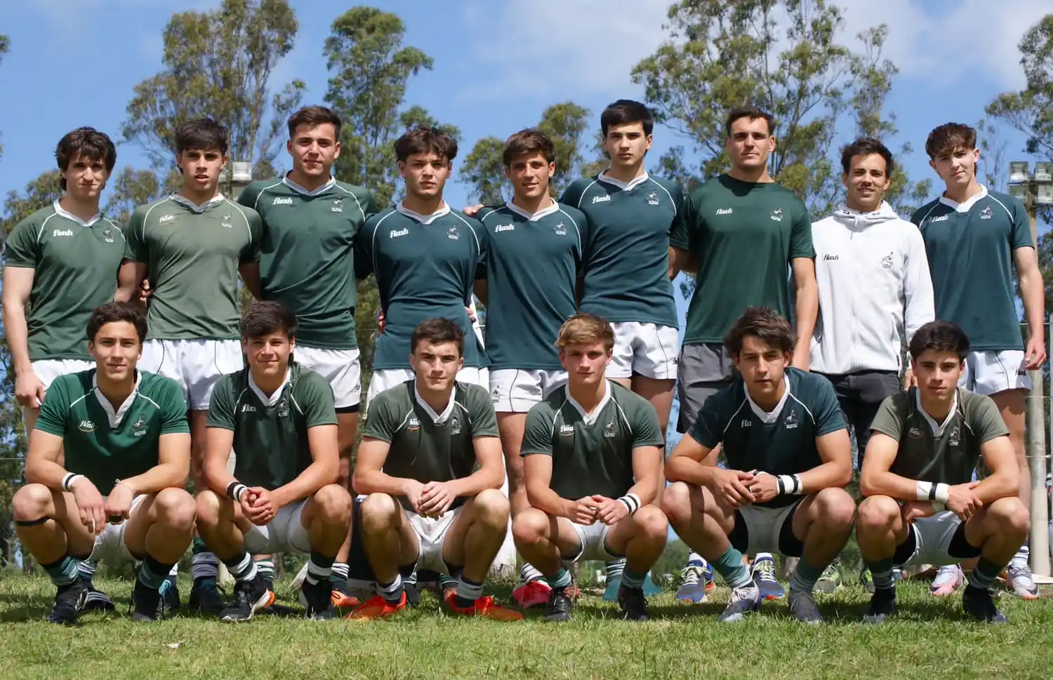 VIDEO: Los más chicos de Cardos, Los 50 y Uncas en una fiesta del rugby