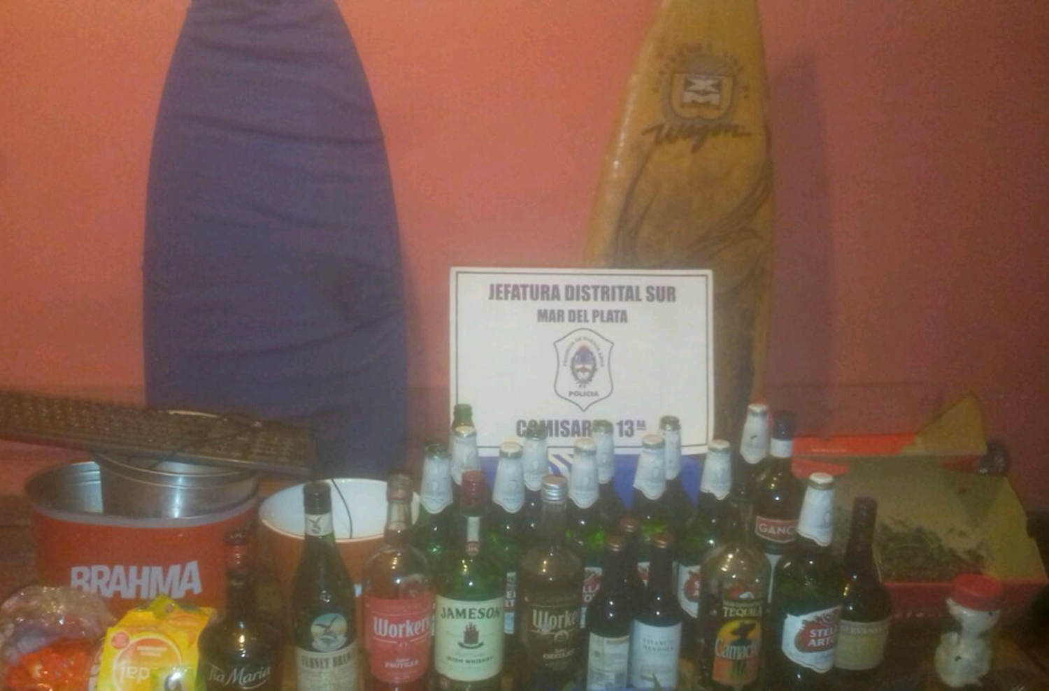 Una madre avisó a la policía del robo de sus hijos a un balneario