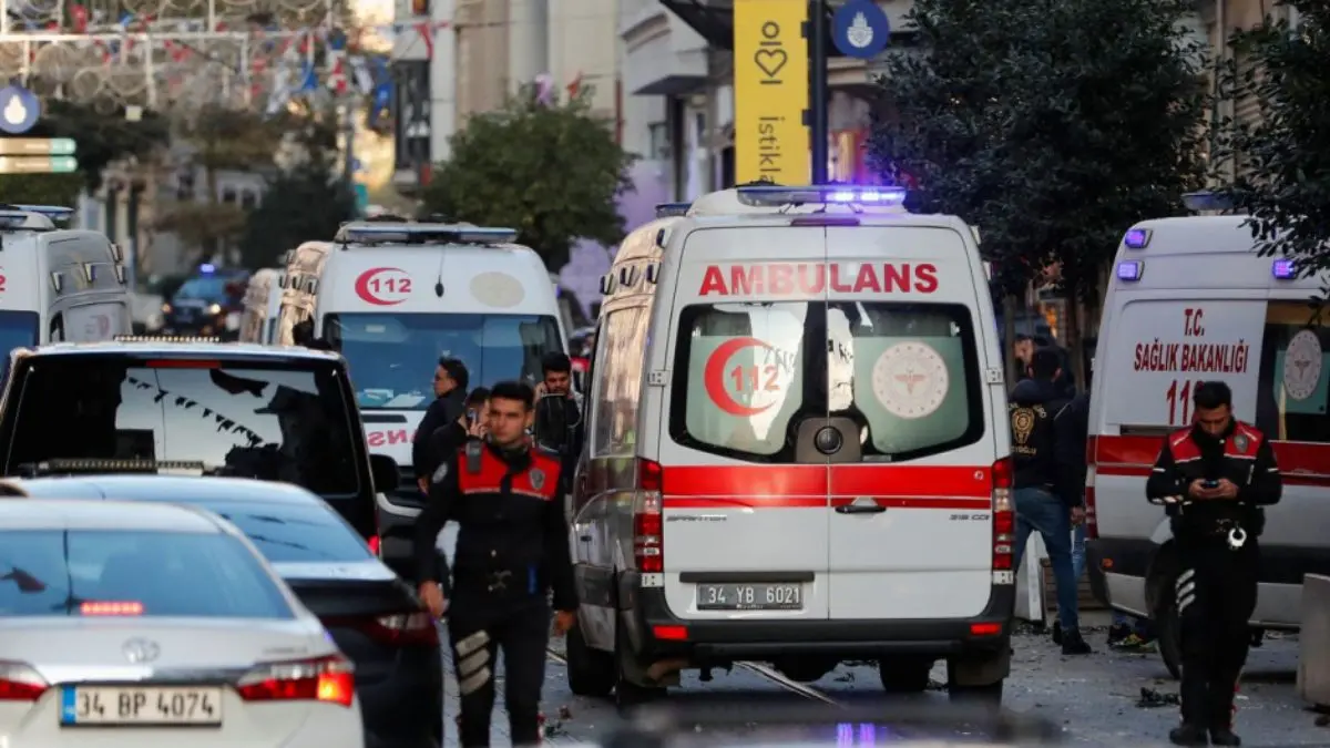 QUEDÓ UN CRÁTER: fuerte explosión en Estambul, dejó heridos y víctimas mortales, según el gobernador