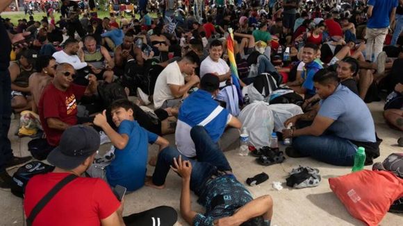 ¿LOS DEJARÁN CRUZAR? 80% de los integrantes de la caravana de migrantes son venezolanos