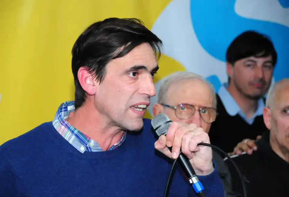 Iparraguirre el más votado, con una diferencia de 171 votos sobre Lunghi