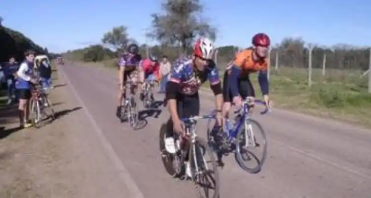 Campeonato y homenaje