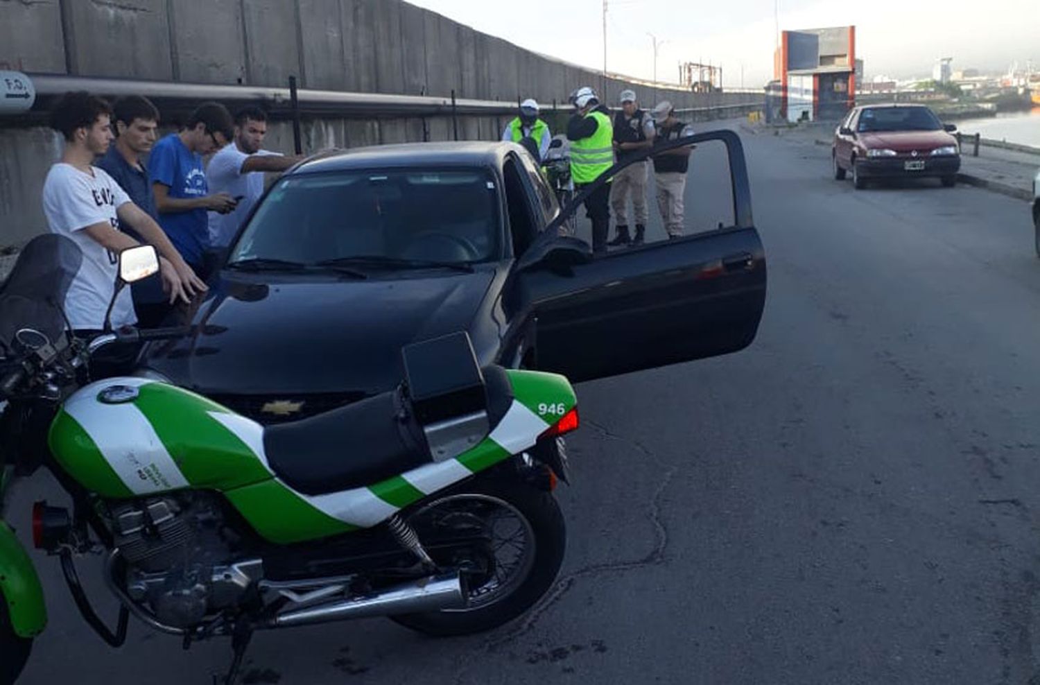 Quiso fugarse de un control pero lo detuvieron: estaba borracho