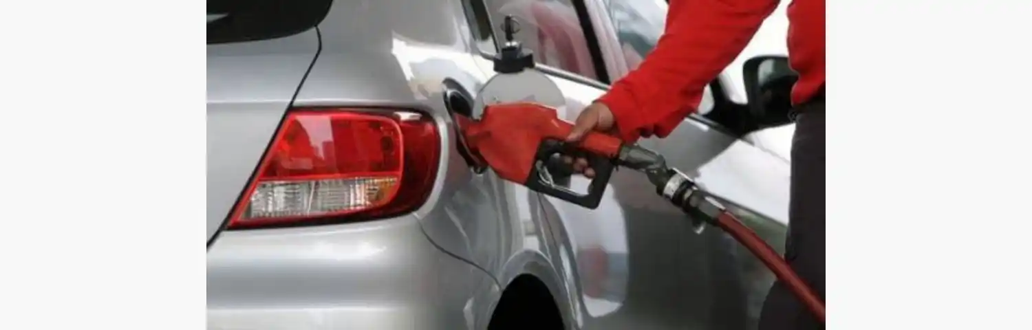 El Gobierno libererará el precio de los combustibles desde octubre