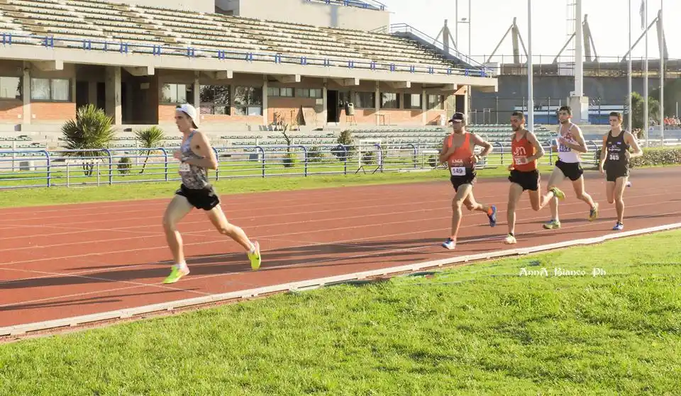 Gómez y Lacamoire se destacaron en el “Ana María Comaschi”