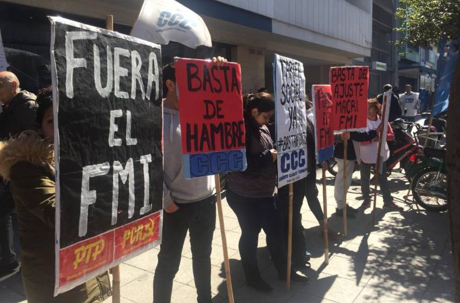 Organizaciones advierten un "desborde social evidente" en la ciudad