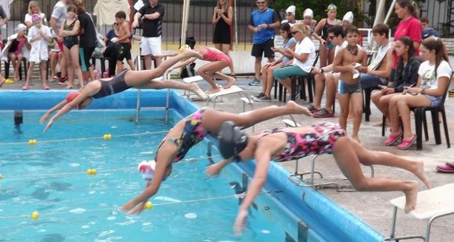Natación: Náutico y Pescadores en San Nicolás