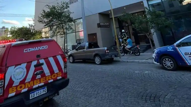 Rescataron a 7 personas atrapadas en ascensor en edificio céntrico