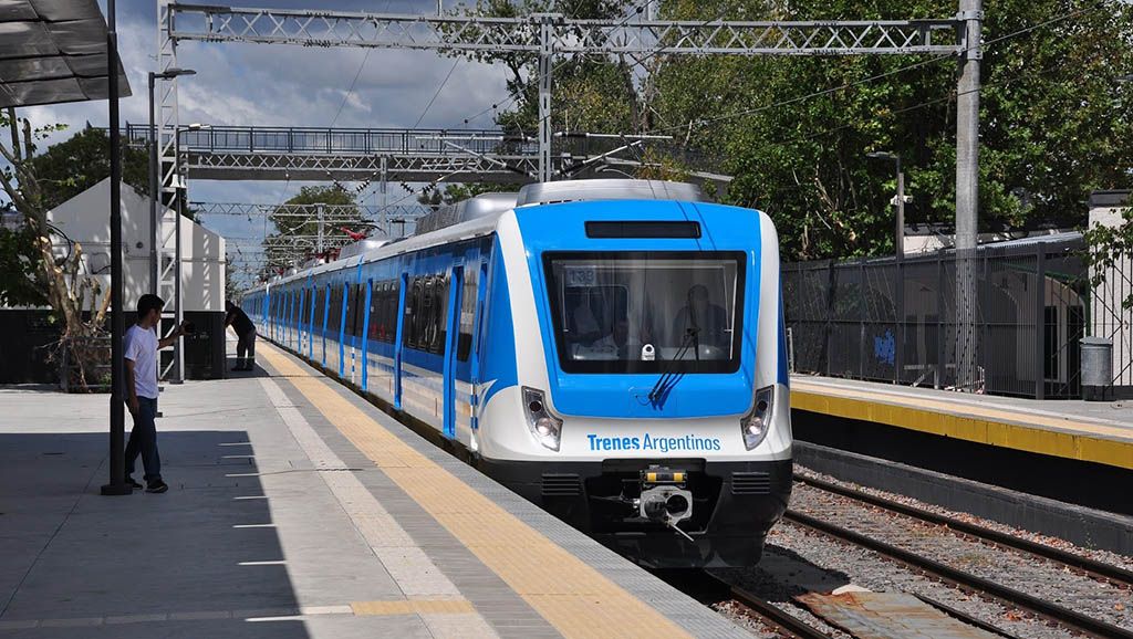Nuevas amenazas de bomba en siete estaciones ferroviarias interrumpen el servicio de la línea Roca