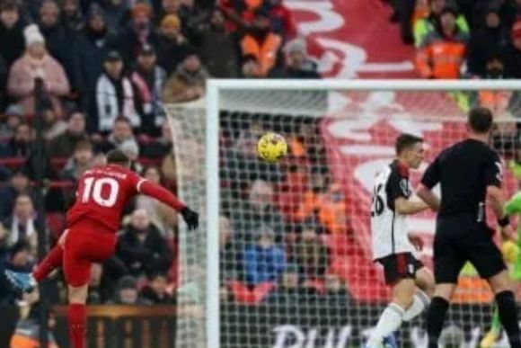 Un argentino fue premiado por hacer el mejor gol del mes en Inglaterra