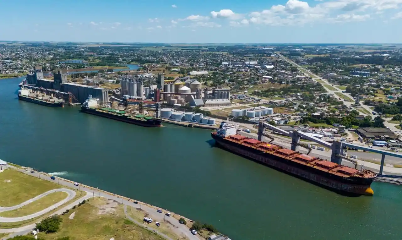 Operatoria incesante  en Puerto Quequén