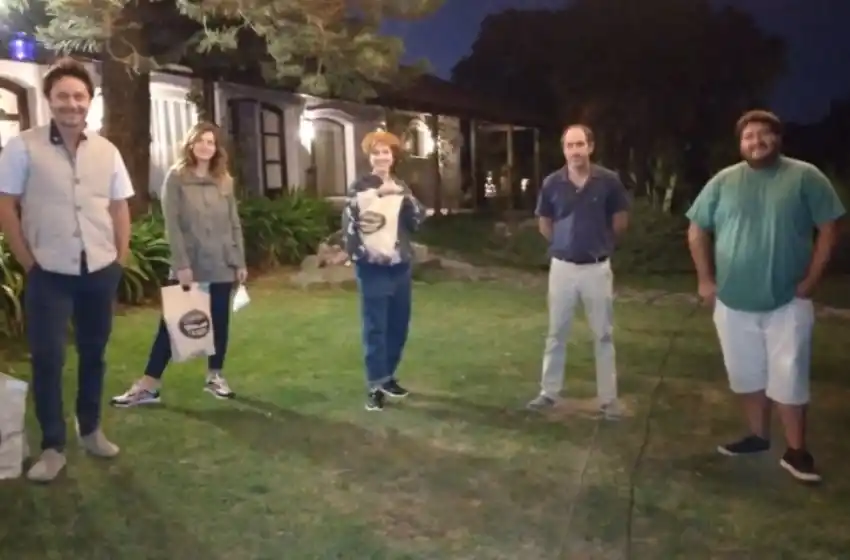 Reconocen a artistas que están filmando una nueva serie en Tandil